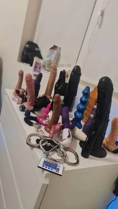 Компаньонка Бургас - Онлайн БДМС Секс чат. - BDSM, Играчки, Пенис колан - снимка 1