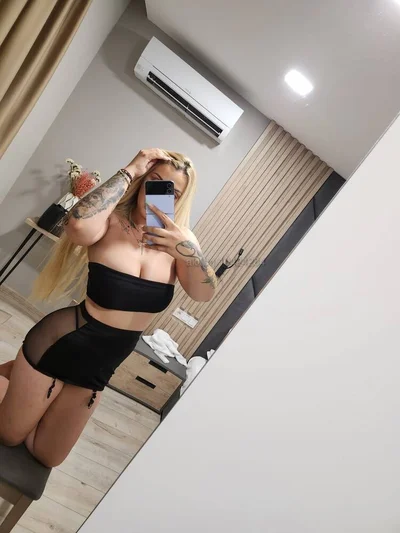 Компаньонка Бургас - 🔞✨️Your Naughty Luxury Top - Пенис колан, Строга господарка, Влизане в роля - снимка 3
