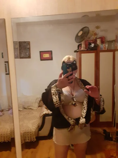 Компаньонка Бургас - Бърз секс 15 евро - Стриптийз, Строга господарка, Масаж - снимка 4