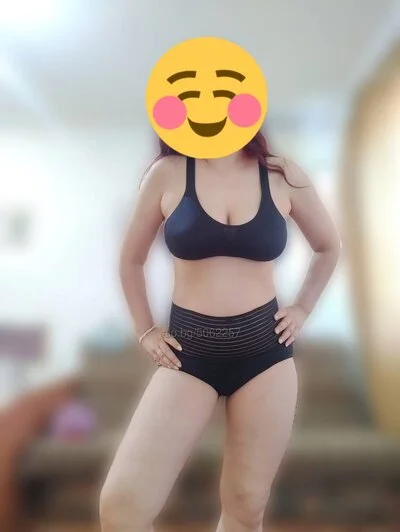 Компаньонка Бургас - Приятна и нежна компания - Френска с презерватив, Френска без презерватив, Класически секс - снимка 7